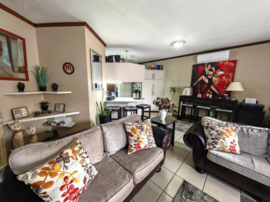 2 Bedroom Property for Sale in Pellissier Free State
